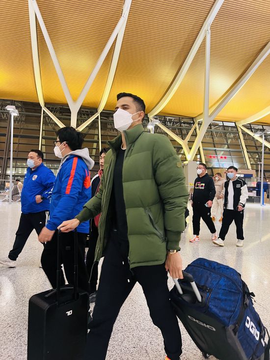 苏成峰并不知道万龙殿。